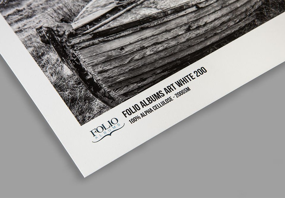 Swatch of Folio Albums Art White 200gsm fine art paper