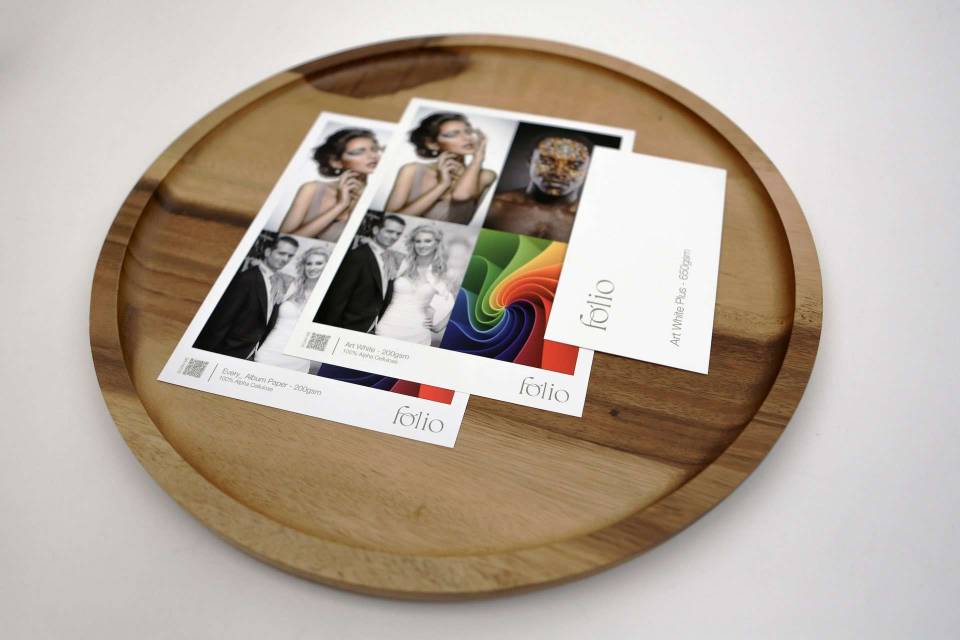 Folio paper samples containing different style images to demonstrate the quality of the paper