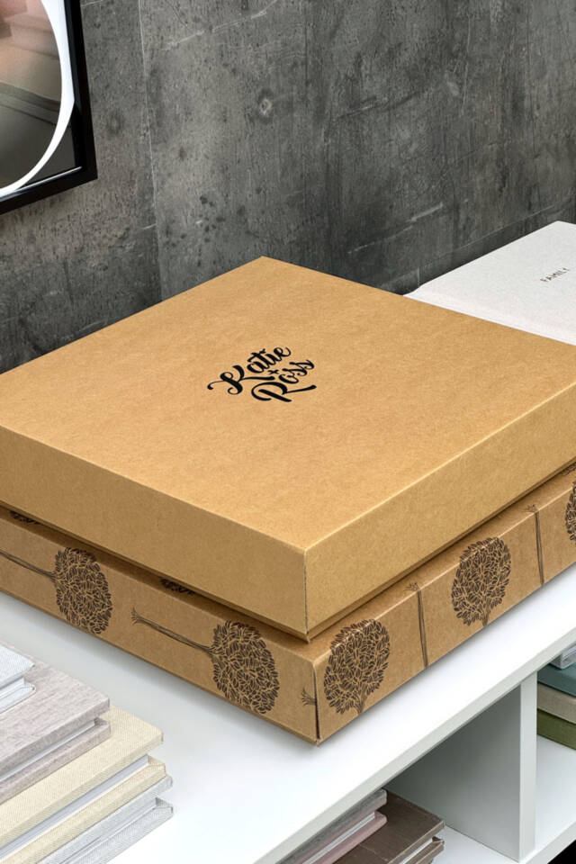 Kraft presentation box with personalised lid for photo albums